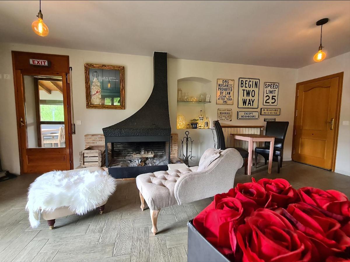 Harveys Homestay Mieres  Dış mekan fotoğraf