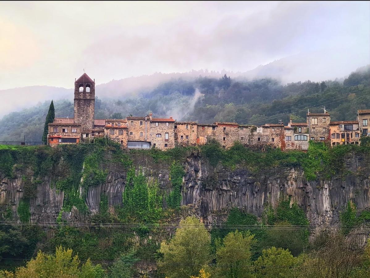 Harveys Homestay Mieres  Dış mekan fotoğraf