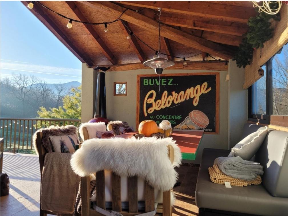 Harveys Homestay Mieres  Dış mekan fotoğraf